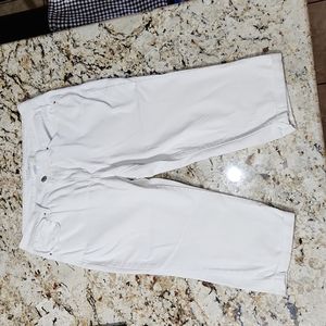 Time and Tru midrise capris Sz 16